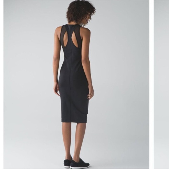 Lululemon Globetrotter dress size 4 - Picture 3 of 10